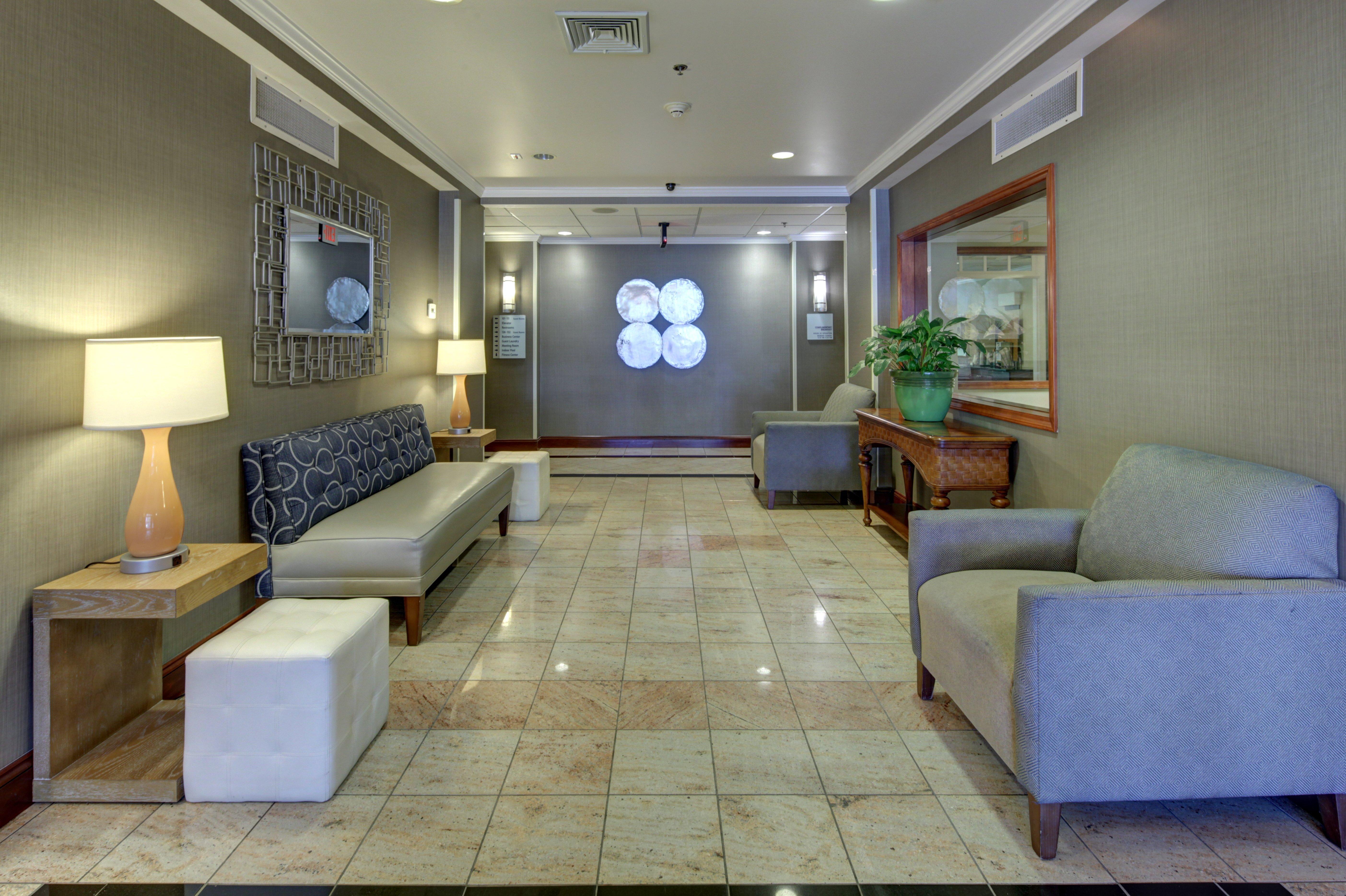 Holiday Inn Express Hotel & Suites Emporia By Ihg Exterior foto